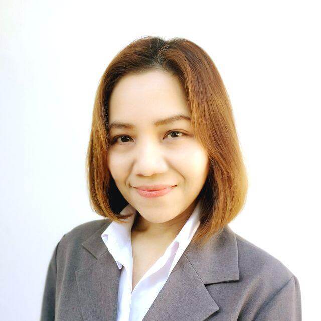 Dr. Yaninee 講師